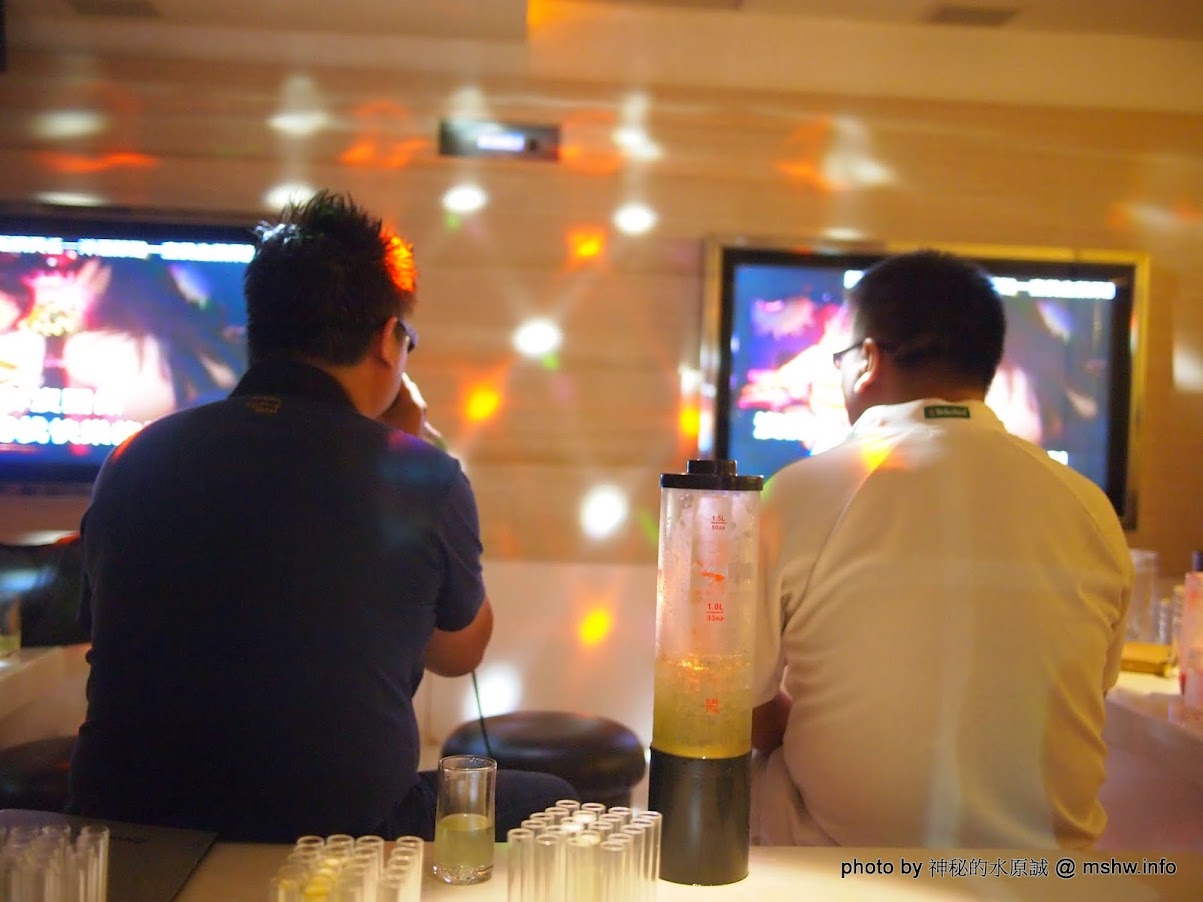 【景點】台中YES KTV 凱悅視聽歌城中港店@西區捷運BRT茄苳腳 : 環境舒適,菜色好吃,便宜又實惠的唱歌聚會優質選擇! 中式 區域 午餐 台中市 台式 合菜 嗜好 好康 娛樂 宵夜 捷運周邊 捷運美食MRT&BRT 新聞與政治 旅行 早餐 晚餐 景點 西區 試吃試用業配文 酒類 飲食/食記/吃吃喝喝 