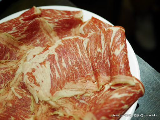 【食記】台北蒙古紅蒙古火鍋@大安捷運MRT國父紀念館 : 湯頭過癮,食材犯規,想吃道地蒙古鍋的...就是這裡啦! 中式 區域 午餐 台北市 吃到飽 大安區 宵夜 捷運美食MRT&BRT 晚餐 海鮮 火鍋/鍋物 蒙古料理 飲食/食記/吃吃喝喝 麻辣 
