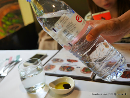 【食記】台北Snail Italian restaurant 蝸牛義大利餐廳民生店@松山捷運MRT台北小巨蛋 : 義式風味精采呈現!用料講究,配餐跟主菜都不馬虎 區域 午餐 台北市 捷運美食MRT&BRT 排餐 晚餐 松山區 海鮮 甜點 義式 西式 飲食/食記/吃吃喝喝 麵食類 