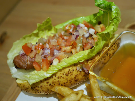 【食記】台中Mambo Burger 慢堡 (東海店)@龍井東海夜市捷運BRT東海別墅 : 口味與實力兼具, 值得慢慢品嘗的手作料理 下午茶 區域 午餐 咖啡簡餐 披薩 捷運美食MRT&BRT 早餐 晚餐 漢堡 焗烤 燉飯 西式 輕食 飲食/食記/吃吃喝喝 龍井區 