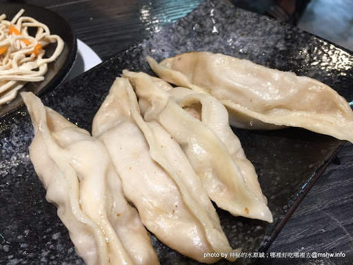 【食記】台中壹玖捌捌銷魂鍋貼專賣店@西區廣三SOGO百貨-捷運BRT科博館 : 荷包銷魂必點!?口味有待加強的彰化北斗知名鍋貼品牌 中式 區域 午餐 台中市 台式 小吃 晚餐 水餃&煎餃&鍋貼 西區 飲食/食記/吃吃喝喝 