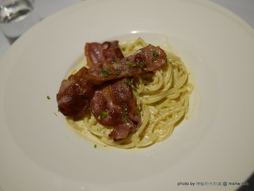 【食記】台中BELLO Restaurant 漂亮義式餐廳@西屯老虎城&鼎盛BHW-捷運BRT秋紅谷 : 夜色滿點氣氛佳的七期景觀餐廳 下午茶 區域 午餐 台中市 夜景 宵夜 披薩 捷運周邊 捷運美食MRT&BRT 旅行 晚餐 義式 西屯區 西式 輕食 飲食/食記/吃吃喝喝 麵食類 