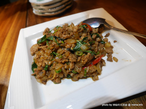 【食記】台中店小二串燒vs燒肉&異國料理(忠明店) BBQ&Cuisine&Beers@西區向上市場&開原橋 : 大隱隱於市, 口味實在真功夫, 晚餐時段也能心滿意足!! 中式 串燒 區域 台中市 台式 合菜 宵夜 小吃 居酒屋 川菜 日式 晚餐 泰式 漢堡 烤雞 無國界 燒烤/燒肉 蒙古料理 西區 韓式 飲食/食記/吃吃喝喝 鴨肉 