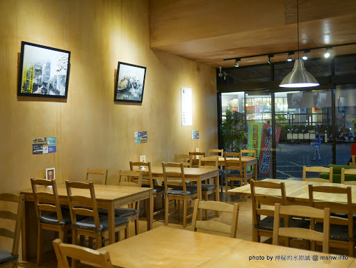 【食記】台中Mambo Burger 慢堡 (東海店)@龍井東海夜市捷運BRT東海別墅 : 口味與實力兼具, 值得慢慢品嘗的手作料理 下午茶 區域 午餐 咖啡簡餐 披薩 捷運美食MRT&BRT 早餐 晚餐 漢堡 焗烤 燉飯 西式 輕食 飲食/食記/吃吃喝喝 龍井區 
