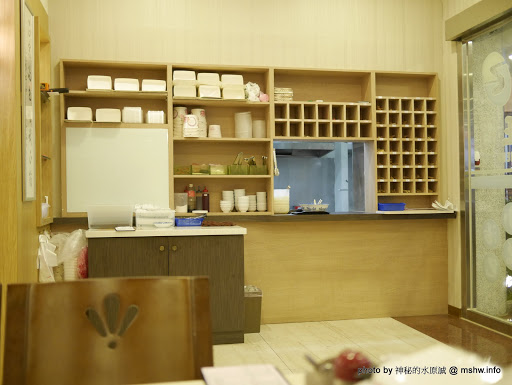 【食記】台中Jheng yun 正筠小籠湯包-台中店@西區 : 正宗湯包承鼎泰,筠汁入味賽北京...品質與美味值得一試! 中式 包子類 區域 午餐 台中市 台式 合菜 小吃 晚餐 西區 輕食 飲食/食記/吃吃喝喝 麵食類 