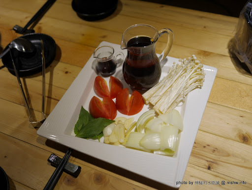 【食記】台中澤多海鮮燒烤板屋Sawata@西區英才公園-捷運BRT中正國小 : 口味一定, 質感路線日式燒烤居酒屋 串燒 區域 台中市 宵夜 居酒屋 捷運美食MRT&BRT 日式 晚餐 海鮮 火鍋/鍋物 燒烤/燒肉 西區 酒類 飲食/食記/吃吃喝喝 