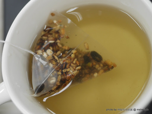 【食記】凍滋凍滋的輕盈美味~ Daizy & Co Cleansing Herbal Tea 仙淨草本茶& Jolly-Slim Jelly 輕盈凍味窕-蜜桃紅茶口味 下午茶 健康 嗜好 廣告 新聞與政治 甜點 生活 茶類 試吃試用業配文 輕食 飲食/食記/吃吃喝喝 