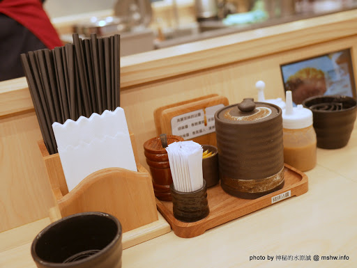 【食記】台北KATSUYA かつや 吉豚屋-HOYII北車站@中正-捷運MRT台北車站 : 美味平價,口感實在的日式炸豬排 中正區 區域 午餐 台北市 定食 捷運美食MRT&BRT 日式 晚餐 蓋飯/丼飯 豬排 飲食/食記/吃吃喝喝 