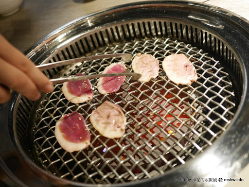 【食記】台中山鯨燒肉やきにくの專門店@北區簡愛汽車旅館 : 印月餐旅新品牌, 日韓合璧, 大份量高CP值, 滿足你對肉食的渴望!! 串燒 冰品 冰淇淋 北區 區域 台中市 和牛 宵夜 日式 晚餐 燒烤/燒肉 甜點 韓式 飲食/食記/吃吃喝喝 