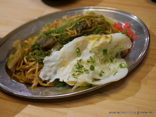 【食記】台中次男日食料理製作所@西區英才公園&台中二中-捷運BRT中正國小 : 激發你的黑暗原力!!這廚師從黑暗料理界來的? 下午茶 區域 台中市 台式 夜市小吃 宵夜 小吃 居酒屋 捷運美食MRT&BRT 日式 水餃&煎餃&鍋貼 炒泡麵 西區 輕食 速食 酒類 飲食/食記/吃吃喝喝 麵食類 