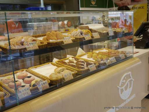 【食記】台中Siang Ning Beike Lemon Donuts 香檸貝克甜甜圈專賣-北屯同心店@北屯東山路 : 環境寬敞舒適, 甜點口感依舊, 還有新產品等著你喔!! 下午茶 北屯區 區域 午餐 台中市 台式 晚餐 甜點 糕餅烘培 西式 輕食 飲食/食記/吃吃喝喝 