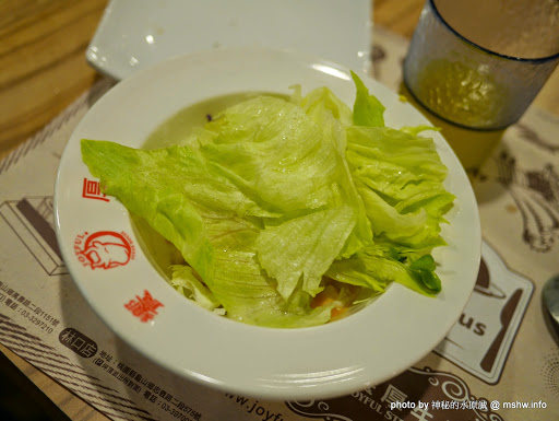 【食記】台中Joyful Steak House 饗厚牛排-台中東海店@龍井東海夜市捷運BRT坪頂 : 喔喔, 原來岩燒也可以吃的很平價... 區域 午餐 台中市 台式 捷運美食MRT&BRT 排餐 晚餐 石板料理 自助吧 西式 豬排 雞排 飲食/食記/吃吃喝喝 龍井區 