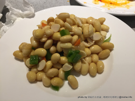 【食記】台中海底撈火鍋 HaidilaoTaiwan 教戰守則?@西屯大遠百-捷運BRT新光遠百 : 美甲.按摩.京劇變臉與貼心服務...這就是四川的餐飲業?不過價格都幫你加在菜單上了XD 中式 冰品 冰淇淋 區域 午餐 台中市 晚餐 海鮮 火鍋/鍋物 西屯區 飲食/食記/吃吃喝喝 麻辣 