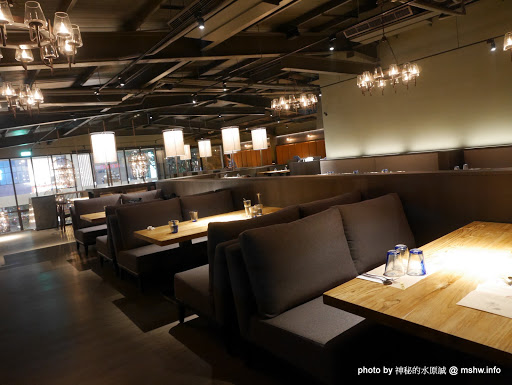 【食記】NINI 尼尼義大利餐廳旗艦店-台中NINI公益店@南屯 : 幽靜, 時尚, 美味...適合好友共享 下午茶 區域 午餐 南屯區 台中市 咖啡簡餐 晚餐 海鮮 燉飯 牛排 義式 西式 豬排 酒類 飲食/食記/吃吃喝喝 香菇 麵食類 