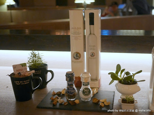 【食記】NINI 尼尼義大利餐廳旗艦店-台中NINI公益店@南屯 : 幽靜, 時尚, 美味...適合好友共享 下午茶 區域 午餐 南屯區 台中市 咖啡簡餐 晚餐 海鮮 燉飯 牛排 義式 西式 豬排 酒類 飲食/食記/吃吃喝喝 香菇 麵食類 