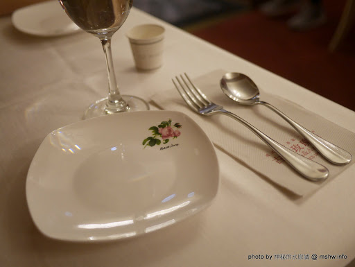 【食記】台中Rose House Tea&Art 古典玫瑰園創始店@龍井東海藝術街 : 英式下午茶第一品牌?茶跟甜點還可以...但餐點希望能加強 下午茶 區域 午餐 台中市 咖啡簡餐 晚餐 燉飯 甜點 義式 英式 茶類 西式 輕食 飲食/食記/吃吃喝喝 龍井區 