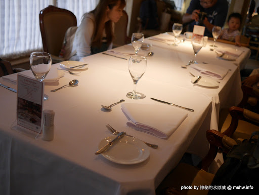 【食記】台北The Riviera Hotel 歐華酒店地中海牛排館@中山捷運MRT中山國小 : 口感絕佳~45天熟成極黑神戶肋眼牛排套餐,定情約會的好地方! 下午茶 中山區 區域 午餐 台北市 和牛 婚宴 捷運美食MRT&BRT 排餐 新聞與政治 晚餐 熟成 美式 西式 試吃試用業配文 豬排 豬腳 雞肉捲 飲食/食記/吃吃喝喝 