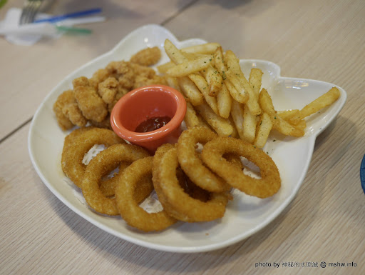【食記】台中Three Little Bunnies GELATO RESTAURANT 三隻小兔義式冰淇淋餐廳-台中老虎城店@西屯老虎城-捷運BRT秋紅谷 : 用料實在, 健康取向的美味冰品! 糖尿病患者也可以安心吃 冰品 冰淇淋 區域 午餐 台中市 捷運美食MRT&BRT 晚餐 燉飯 義式 茶類 西屯區 輕食 飲食/食記/吃吃喝喝 麵食類 