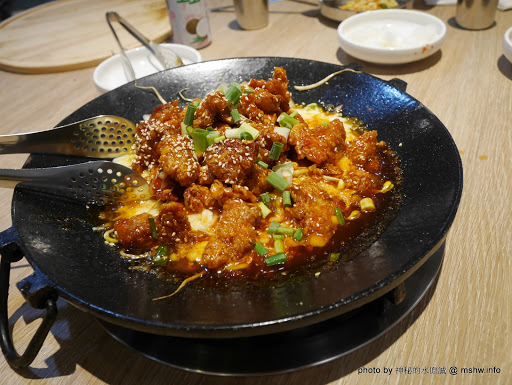 【食記】台中釜山珍妮佛.韓國九層海鮮塔 Pusan Jennifer文心加盟1號店@西屯捷運BRT市政府 : 鮮味滿滿!仙女下凡有看頭? 區域 午餐 台中市 捷運美食MRT&BRT 新聞與政治 晚餐 海鮮 火鍋/鍋物 西屯區 試吃試用業配文 鐵板料理 韓式 飲食/食記/吃吃喝喝 
