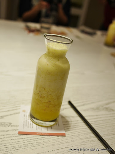 【食記】台中Pear Coffee 梨子咖啡館美食音樂餐廳-崇德店@北屯松竹路 : 用愛與美味伴著妳的心,創意菜色新登場 下午茶 北屯區 區域 午餐 台中市 咖啡簡餐 排餐 日式 早餐 晚餐 果汁 水果 火鍋/鍋物 甜點 義式 西式 豬腳 雞肉捲 飲食/食記/吃吃喝喝 麵食類 