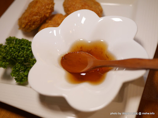【食記】台中店小二串燒vs燒肉&異國料理(忠明店) BBQ&Cuisine&Beers@西區向上市場&開原橋 : 大隱隱於市, 口味實在真功夫, 晚餐時段也能心滿意足!! 中式 串燒 區域 台中市 台式 合菜 宵夜 小吃 居酒屋 川菜 日式 晚餐 泰式 漢堡 烤雞 無國界 燒烤/燒肉 蒙古料理 西區 韓式 飲食/食記/吃吃喝喝 鴨肉 