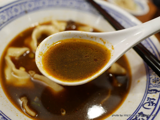【食記】台中段純貞麻辣牛肉麵-廣三SOGO店@西區捷運BRT科博館 : 來自新竹的老字號美食,現在終於比較不用排隊了! 下午茶 中式 區域 午餐 台中市 台式 小吃 拉麵 捷運美食MRT&BRT 晚餐 滷味 牛肉麵 西區 飲食/食記/吃吃喝喝 麵食類 麻辣 