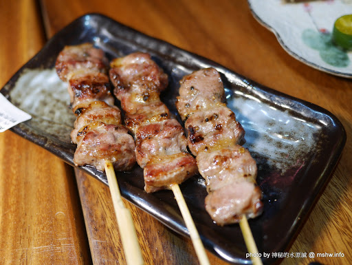 【食記】台中店小二串燒vs燒肉&異國料理(忠明店) BBQ&Cuisine&Beers@西區向上市場&開原橋 : 大隱隱於市, 口味實在真功夫, 晚餐時段也能心滿意足!! 中式 串燒 區域 台中市 台式 合菜 宵夜 小吃 居酒屋 川菜 日式 晚餐 泰式 漢堡 烤雞 無國界 燒烤/燒肉 蒙古料理 西區 韓式 飲食/食記/吃吃喝喝 鴨肉 