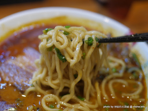 【食記】台中豚骨拉麵ラメン凪-豚王拉麵-老虎城店@西屯老虎城&秋紅谷&鼎盛BHW : 來自東京新宿,口味眾多的美味拉麵,但煎餃...唉 區域 午餐 台中市 宵夜 拉麵 捷運美食MRT&BRT 日式 晚餐 西屯區 飲食/食記/吃吃喝喝 麵食類 