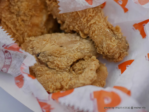 【食記】香港大力水手炸雞 Popeyes Chicken & Biscuits Louusuana Kitchen @香港赤鱲角國際機場 : 不放過久的話味道相信會比較好...>< 下午茶 區域 午餐 早餐 晚餐 炸雞 美式 速食 飲食/食記/吃吃喝喝 香港(Hong Kong) 