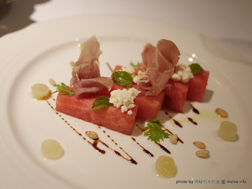 【食記】台北The Riviera Hotel 歐華酒店地中海牛排館@中山捷運MRT中山國小 : 口感絕佳~45天熟成極黑神戶肋眼牛排套餐,定情約會的好地方! 下午茶 中山區 區域 午餐 台北市 和牛 婚宴 捷運美食MRT&BRT 排餐 新聞與政治 晚餐 熟成 美式 西式 試吃試用業配文 豬排 豬腳 雞肉捲 飲食/食記/吃吃喝喝 