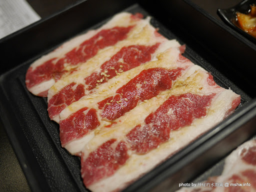 【食記】台中燒肉眾-精緻炭火燒肉/台中文心店@南屯家樂福-捷運MRT溝仔墘 : 價格輕鬆選,精緻路線的和牛燒肉吃到飽 冰品 區域 午餐 南屯區 台中市 吃到飽 和牛 宵夜 捷運美食MRT&BRT 日式 晚餐 燒烤/燒肉 飲食/食記/吃吃喝喝 