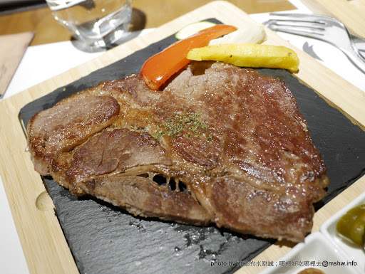 【食記】台中ARENA遊戲主題餐廳-華人德州樸克俱樂部台中辦事處 Chinese texas hold'em poker club@西區萬壽棒球場&文心森林公園 : 德州樸克,從來都不是一個人的遊戲 Anime & Comic & Game Board Game 區域 台中市 咖啡簡餐 嗜好 娛樂 宵夜 排餐 新聞與政治 晚餐 牛排 西區 試吃試用業配文 飲食/食記/吃吃喝喝 
