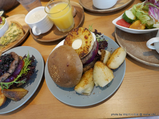 【食記】台北Pond Burger Cafe 早午餐.漢堡.輕食@信義國際會議中心&世界貿易中心-捷運MRT台北101/世貿 : 食材新鮮,口味創新,下午茶也能享受美味私房漢堡 下午茶 信義區 區域 午餐 台北市 咖啡簡餐 捷運美食MRT&BRT 早餐 晚餐 漢堡 甜點 糕餅烘培 美式 西式 輕食 飲食/食記/吃吃喝喝 