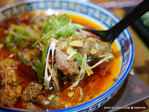 【食記】台中店小二串燒vs燒肉&異國料理(忠明店) BBQ&Cuisine&Beers@西區向上市場&開原橋 : 大隱隱於市, 口味實在真功夫, 晚餐時段也能心滿意足!! 中式 串燒 區域 台中市 台式 合菜 宵夜 小吃 居酒屋 川菜 日式 晚餐 泰式 漢堡 烤雞 無國界 燒烤/燒肉 蒙古料理 西區 韓式 飲食/食記/吃吃喝喝 鴨肉 