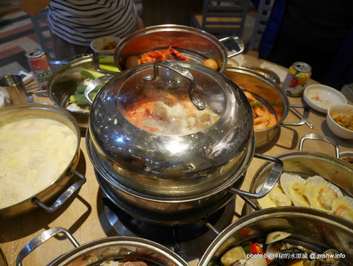 【食記】台中釜山珍妮佛.韓國九層海鮮塔 Pusan Jennifer文心加盟1號店@西屯捷運BRT市政府 : 鮮味滿滿!仙女下凡有看頭? 區域 午餐 台中市 捷運美食MRT&BRT 新聞與政治 晚餐 海鮮 火鍋/鍋物 西屯區 試吃試用業配文 鐵板料理 韓式 飲食/食記/吃吃喝喝 