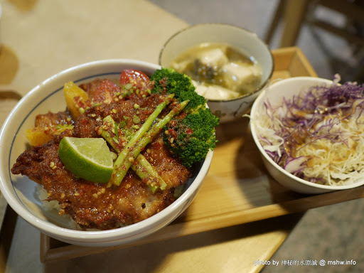 【食記】台中秋刀闘肥牛-極旨丼飯專賣店 SAURY&BEEF Restaurent＠西屯永豐棧酒店&大安公園-捷運BRT頂何厝 : 料理堅持與品質兼顧, 物超所值的海陸美味 區域 午餐 台中市 定食 捷運美食MRT&BRT 日式 晚餐 海鮮 牛排 蓋飯/丼飯 西屯區 雞排 飲食/食記/吃吃喝喝 