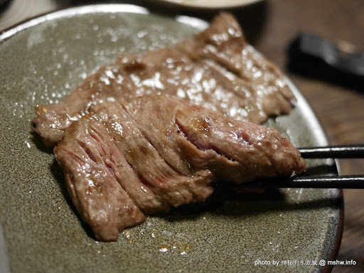 【食記】台中Iwate 岩手日式炭火燒肉@南屯公益路燒肉-捷運MRT溝仔墘 : 全程桌邊服務,肉質與技術兼具的巷弄美味 區域 南屯區 台中市 和牛 宵夜 居酒屋 捷運美食MRT&BRT 日式 晚餐 燒烤/燒肉 飲食/食記/吃吃喝喝 