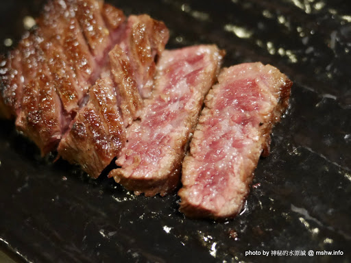 【食記】台中Iwate 岩手日式炭火燒肉@南屯公益路燒肉-捷運MRT溝仔墘 : 全程桌邊服務,肉質與技術兼具的巷弄美味 區域 南屯區 台中市 和牛 宵夜 居酒屋 捷運美食MRT&BRT 日式 晚餐 燒烤/燒肉 飲食/食記/吃吃喝喝 