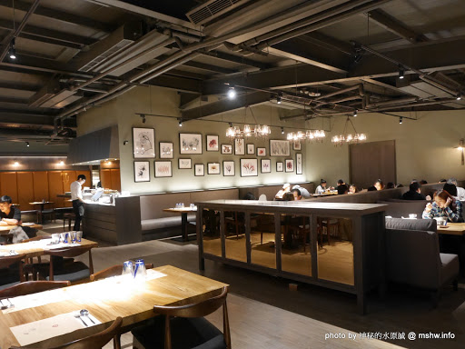 【食記】NINI 尼尼義大利餐廳旗艦店-台中NINI公益店@南屯 : 幽靜, 時尚, 美味...適合好友共享 下午茶 區域 午餐 南屯區 台中市 咖啡簡餐 晚餐 海鮮 燉飯 牛排 義式 西式 豬排 酒類 飲食/食記/吃吃喝喝 香菇 麵食類 