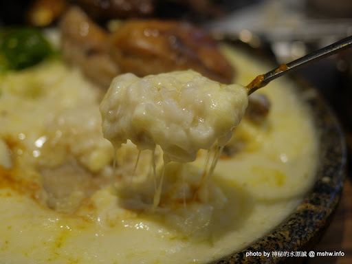 【食記】台中DoubleG 打啵G起司年糕鍋(台灣3號店)-釜山向上站地鐵主題餐廳@台中西區韓式料理 : 釜山電影節加持的鍋巴烤雞 區域 午餐 台中市 晚餐 烤雞 焗烤 石鍋 西區 起司&芝士 農產品料理 飲食/食記/吃吃喝喝 