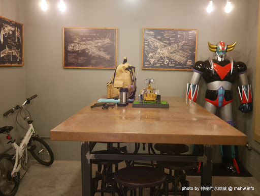 【食記】台中機器人餐廳?Robot Station 鐵皮駅飲食主題館@西區草悟道&經國大道 : 新裝潢新氣象,一同來享受美味的無國界創意料理 下午茶 區域 午餐 台中市 台式 披薩 晚餐 果汁 泰式 無國界 義式 西區 輕食 飲食/食記/吃吃喝喝 麵食類 