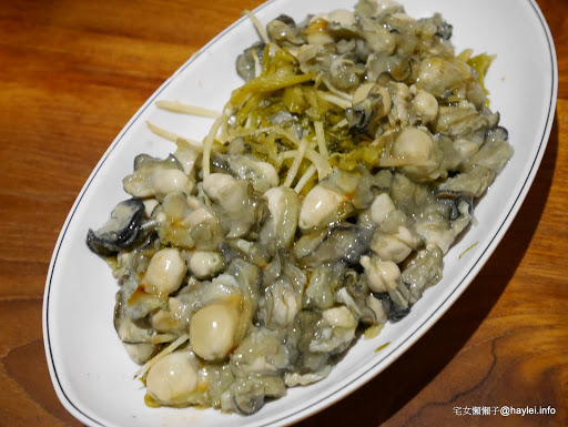 雙月食品社 養生美食台大醫院 湯清味美，料多到滿出來的捷運善導寺站附近的平價藥膳溫補首選！非凡電視推薦！外帶去探病或回家吃都很棒～超推麻油雞麵線、虱目魚肚蛤蜊雞湯、各式滷透透滷味跟肥嫩美味鮮蚵！ 中式料理 保養品分享 健康養身 飲食集錦 