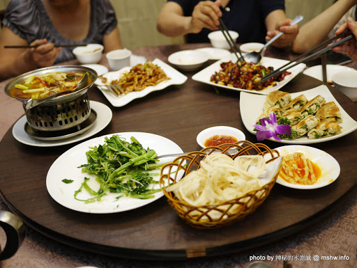 【食記】台中八分飽-英才店@西區草悟道&模範國宅 : 傳統菜色,口味尚可,老字號的中式合菜餐館 上海菜 中式 區域 午餐 台中市 台式 合菜 川菜 晚餐 蛋料理 西區 農產品料理 飲食/食記/吃吃喝喝 
