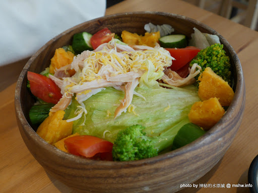 【食記】台北Pond Burger Cafe 早午餐.漢堡.輕食@信義國際會議中心&世界貿易中心-捷運MRT台北101/世貿 : 食材新鮮,口味創新,下午茶也能享受美味私房漢堡 下午茶 信義區 區域 午餐 台北市 咖啡簡餐 捷運美食MRT&BRT 早餐 晚餐 漢堡 甜點 糕餅烘培 美式 西式 輕食 飲食/食記/吃吃喝喝 