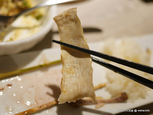 【食記】台中山鯨燒肉やきにくの專門店@北區簡愛汽車旅館 : 印月餐旅新品牌, 日韓合璧, 大份量高CP值, 滿足你對肉食的渴望!! 串燒 冰品 冰淇淋 北區 區域 台中市 和牛 宵夜 日式 晚餐 燒烤/燒肉 甜點 韓式 飲食/食記/吃吃喝喝 