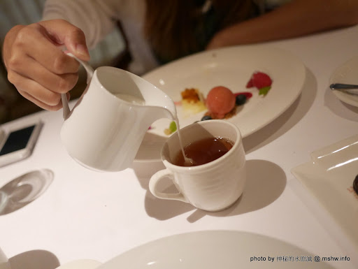 【食記】台北The Riviera Hotel 歐華酒店地中海牛排館@中山捷運MRT中山國小 : 口感絕佳~45天熟成極黑神戶肋眼牛排套餐,定情約會的好地方! 下午茶 中山區 區域 午餐 台北市 和牛 婚宴 捷運美食MRT&BRT 排餐 新聞與政治 晚餐 熟成 美式 西式 試吃試用業配文 豬排 豬腳 雞肉捲 飲食/食記/吃吃喝喝 