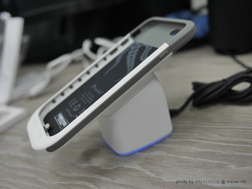 【數位3C】看不見,可是依舊存在! PowerSkin PowerTouch  Magconn 磁吸式無線充電系列, 行動電源組合 3C/資訊/通訊/網路 廣告 新聞與政治 硬體 行動電話 試吃試用業配文 通信 開箱 