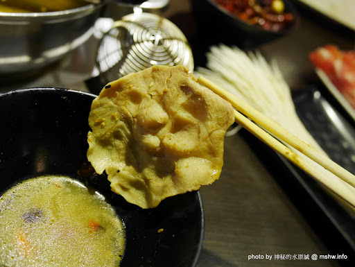 【食記】台北蒙古紅蒙古火鍋@大安捷運MRT國父紀念館 : 湯頭過癮,食材犯規,想吃道地蒙古鍋的...就是這裡啦! 中式 區域 午餐 台北市 吃到飽 大安區 宵夜 捷運美食MRT&BRT 晚餐 海鮮 火鍋/鍋物 蒙古料理 飲食/食記/吃吃喝喝 麻辣 