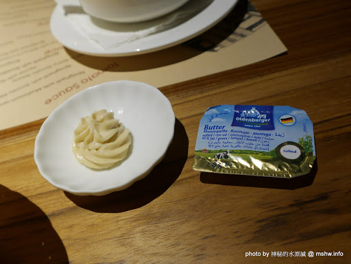 【食記】NINI 尼尼義大利餐廳旗艦店-台中NINI公益店@南屯 : 幽靜, 時尚, 美味...適合好友共享 下午茶 區域 午餐 南屯區 台中市 咖啡簡餐 晚餐 海鮮 燉飯 牛排 義式 西式 豬排 酒類 飲食/食記/吃吃喝喝 香菇 麵食類 