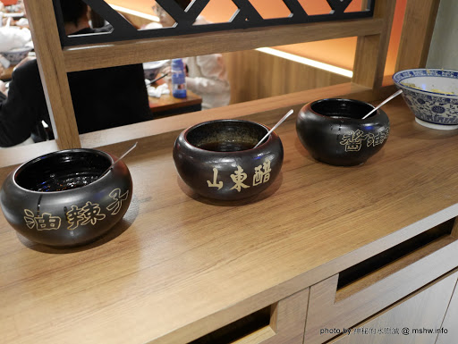【食記】台中段純貞麻辣牛肉麵-廣三SOGO店@西區捷運BRT科博館 : 來自新竹的老字號美食,現在終於比較不用排隊了! 下午茶 中式 區域 午餐 台中市 台式 小吃 拉麵 捷運美食MRT&BRT 晚餐 滷味 牛肉麵 西區 飲食/食記/吃吃喝喝 麵食類 麻辣 